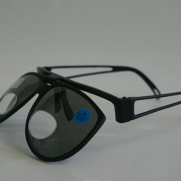 Vintage 90's Nylon Aviator Flip-Up/Bi-Focal Polarized Sunglasses +2.25 (M.Black) - Picture 3 of 5